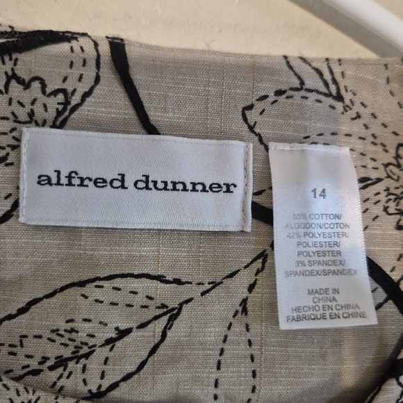 Alfred Dunner Black and Cream Floral Jacket - Picture 2 of 4